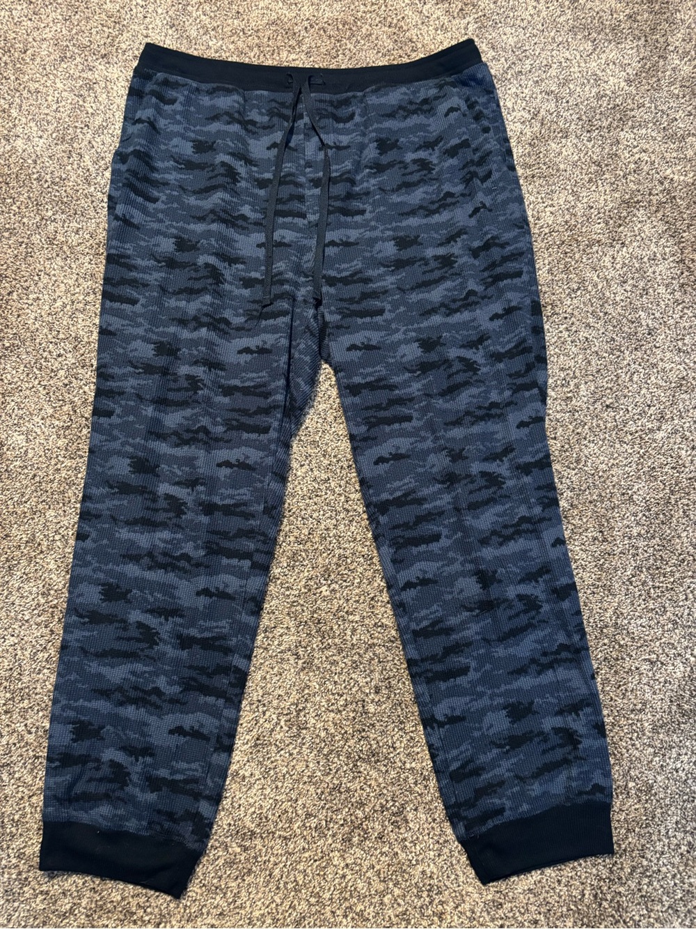 APT. 9 blue camo men’s pajama pants